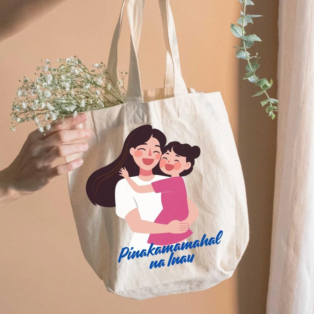 [Digital Download] Inay Tote Bag Design – Filipino Mom SVG + PNG Graphic — photo 3
